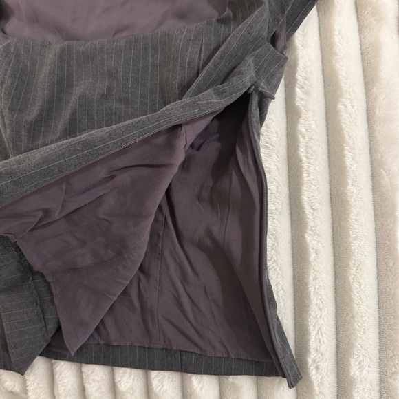 Reformation Hollyn Top Gray Pinstripe Square Neck - Picture 13 of 13